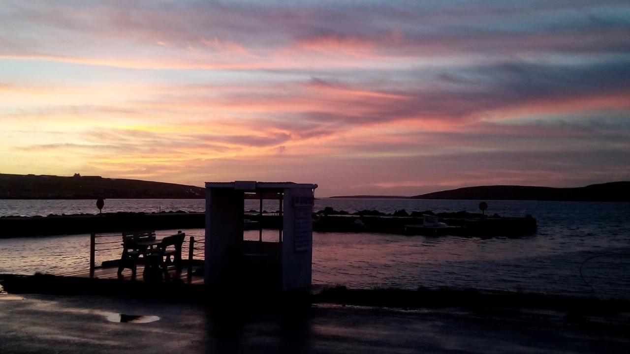 The Uyeasound Old Pier Cottage Belmont  Bagian luar foto