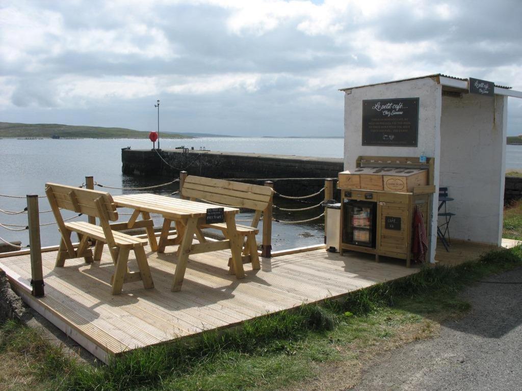 The Uyeasound Old Pier Cottage Belmont  Bagian luar foto